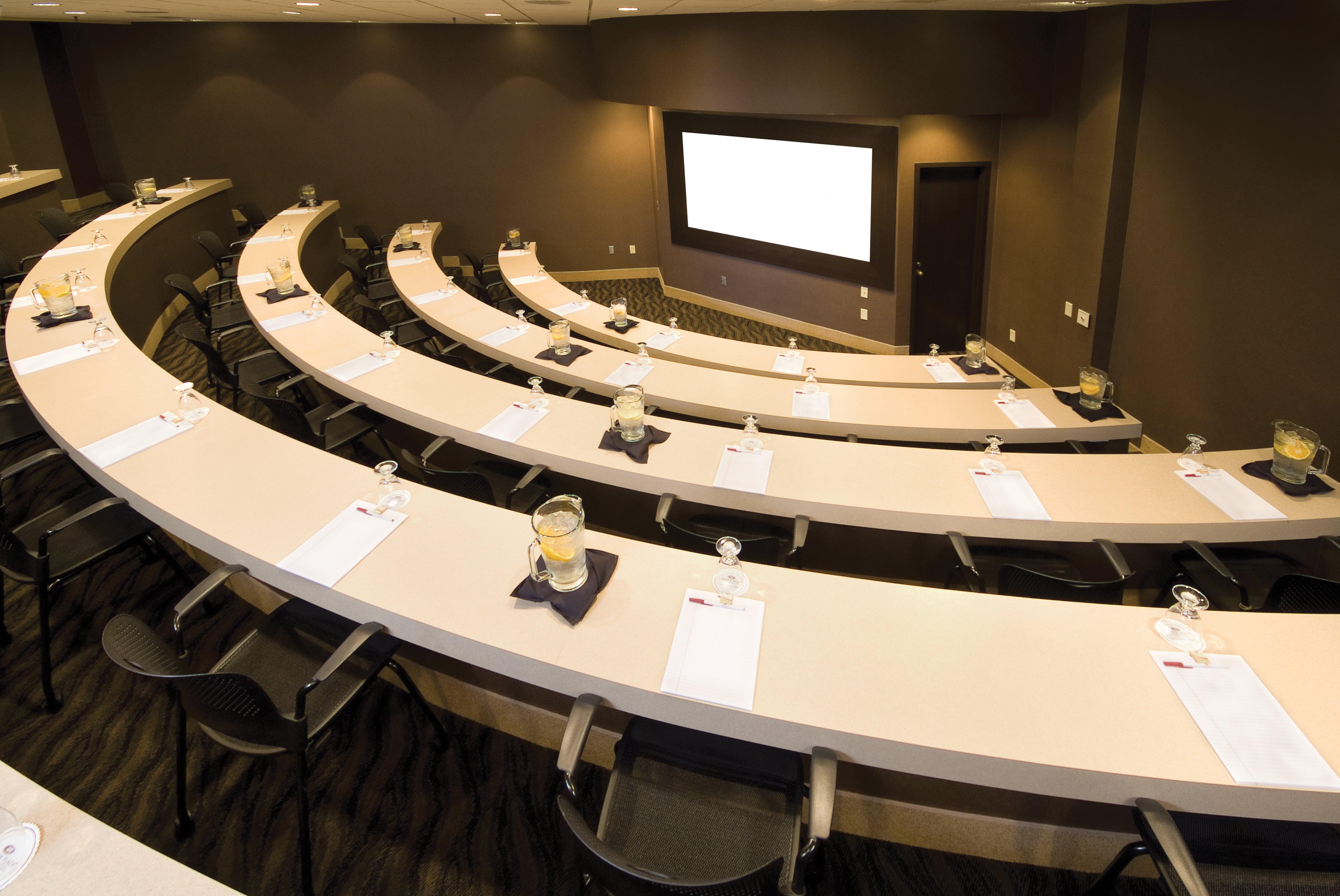 Crowne Plaza Indianapolis-Airport By Ihg Ξενοδοχείο Εξωτερικό φωτογραφία