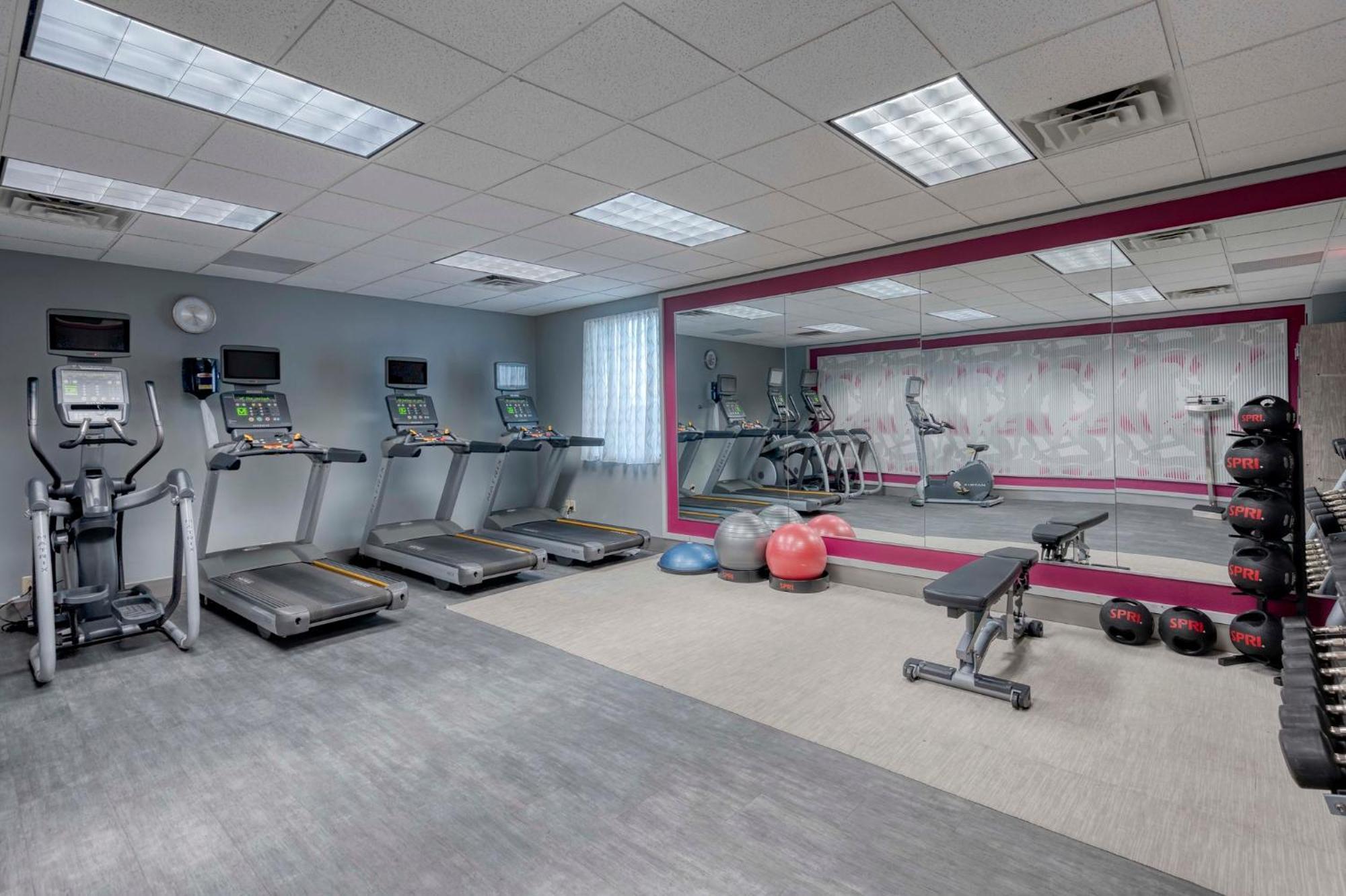 Crowne Plaza Indianapolis-Airport By Ihg Ξενοδοχείο Εξωτερικό φωτογραφία